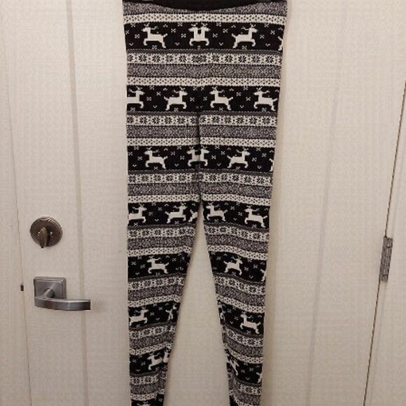 Forever 21 Pants - FOREVER 21 sweater leggings